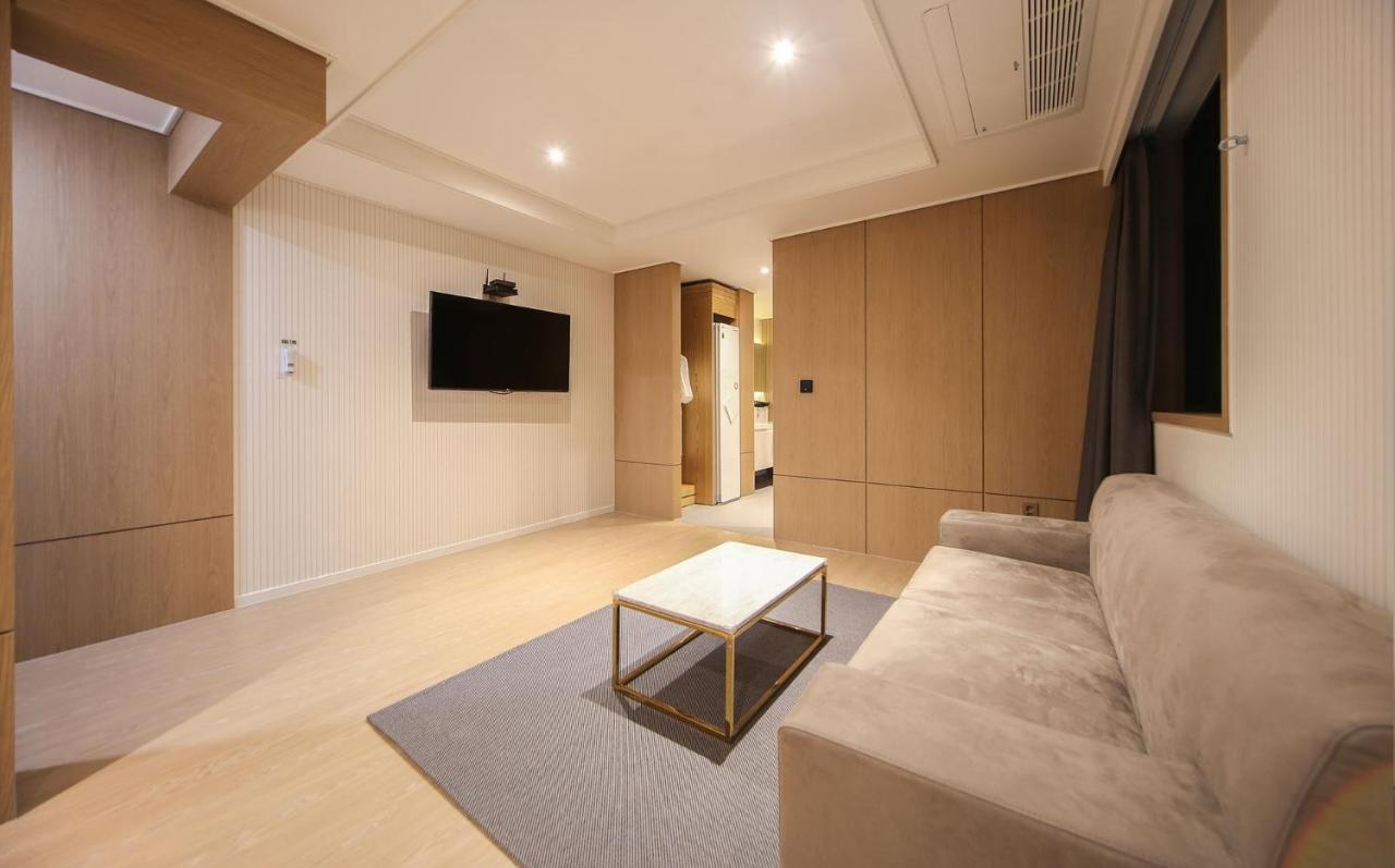 Hotel Lazy Heaven Changwon Exterior photo